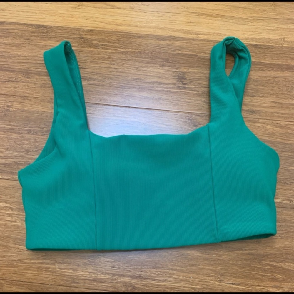 WILO women’s small ribbed sports bra top in emerald green